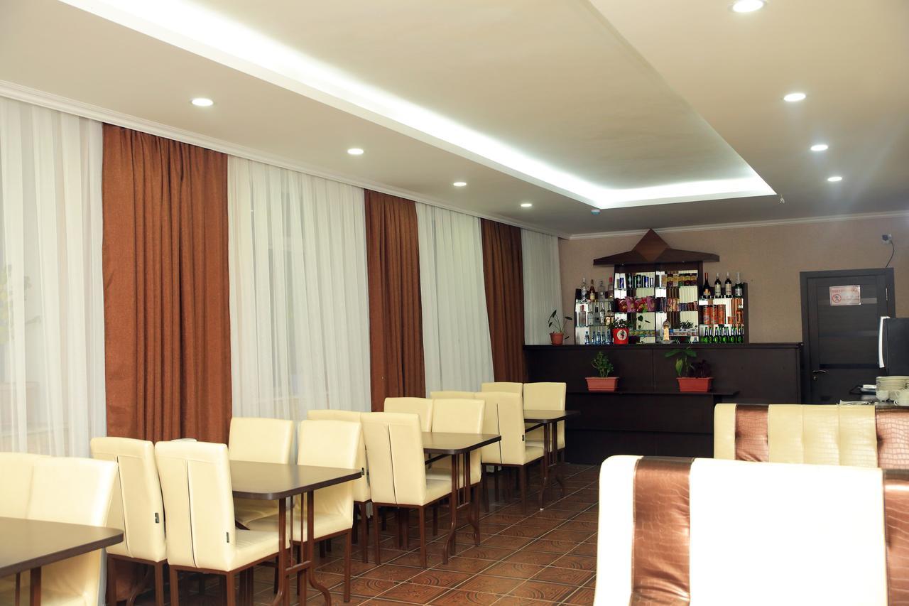 Aska Hotel Naryn Eksteriør billede